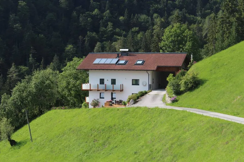 Apartment with terrace, garden & BBQ - Image 1