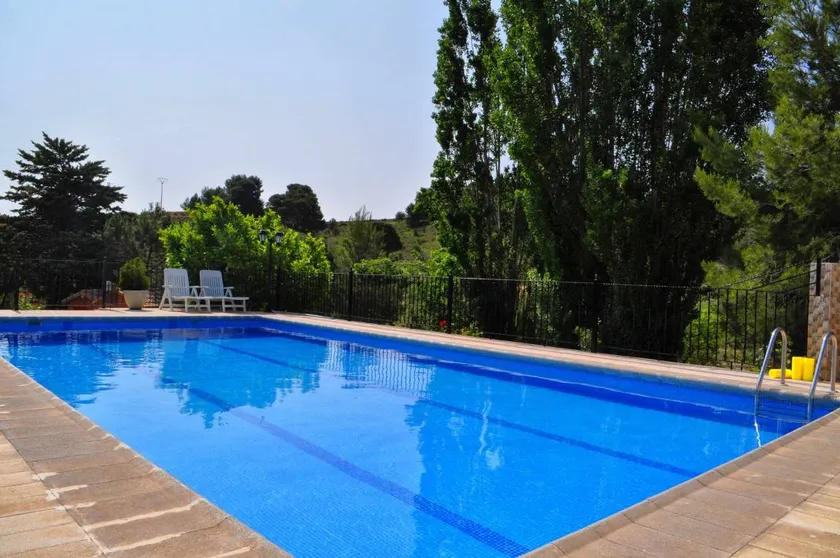 Casa con piscina, griglia e giardino - Image 1