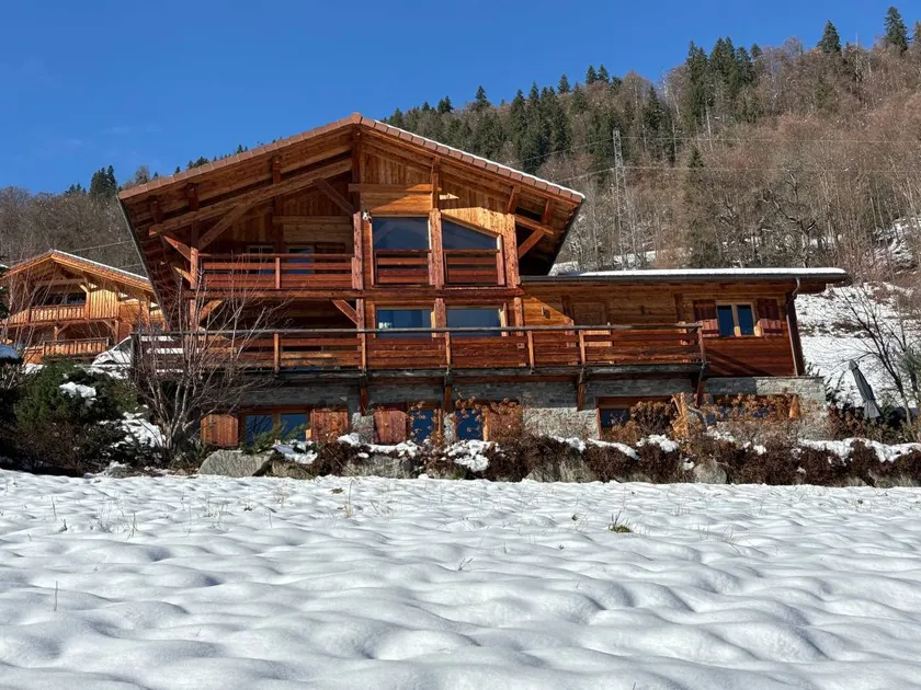 Chalet avec terrasse, barbecue et jardin | Vue montagne - Image 1