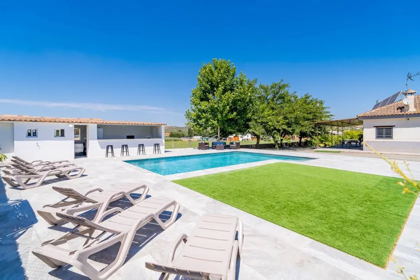 Fully equipped pleasant cottage with private pool, barbecue & terrace | Mountain view - Image 1