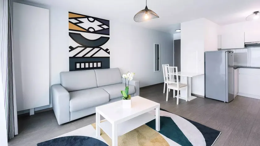 Holiday apartment with sauna & terrace - Image 1