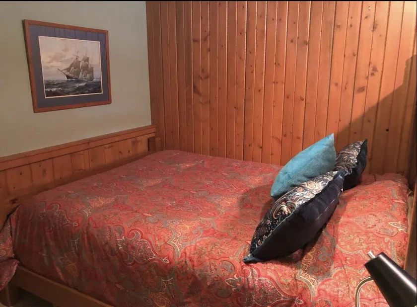 Cozy, Friendly Stay Awhile Gem (Study Rest Refresh) - Image 1