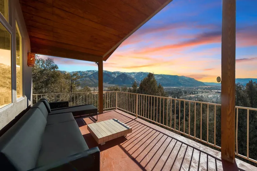 Secluded Home on 3 Acres Stunning Views 10 Miles to Downtown DGO - Image 1