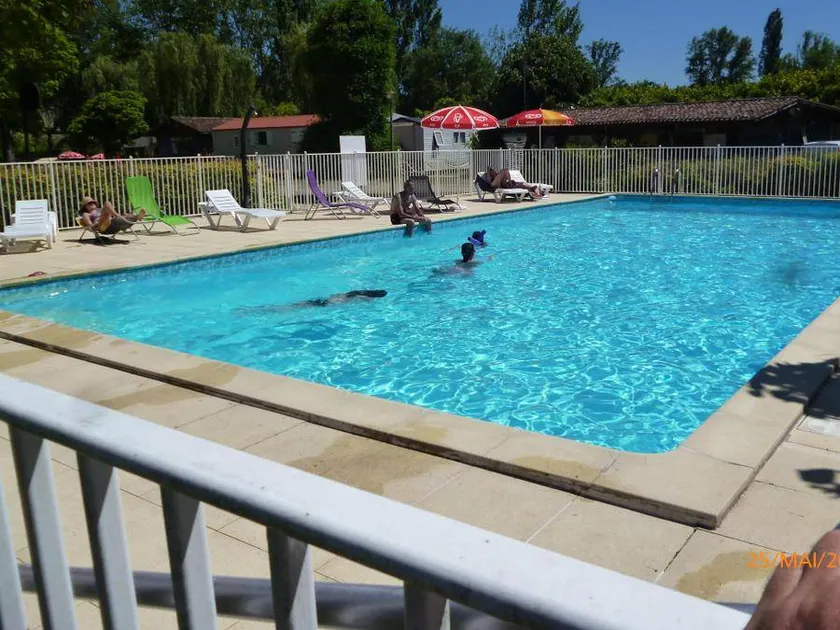 Mobile home with pool & terrace | Pets allowed - Image 1