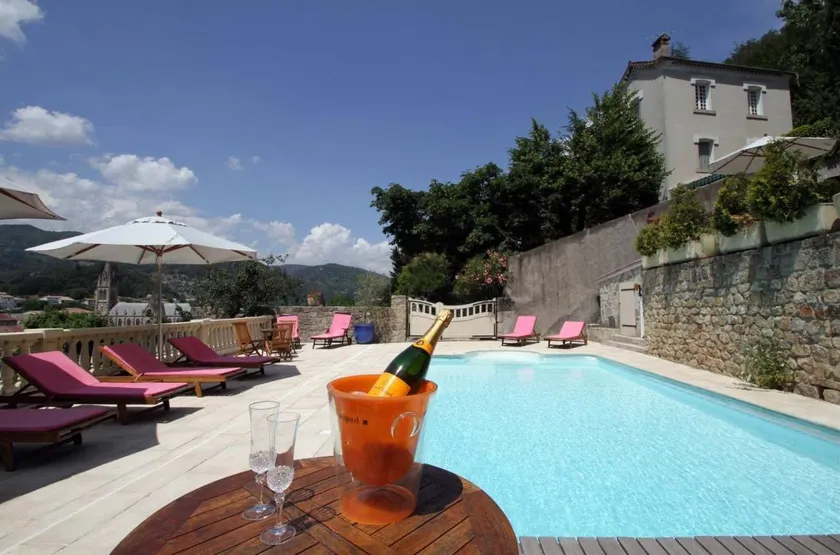 Holiday home with heated pool & hot tub | River view - Image 1
