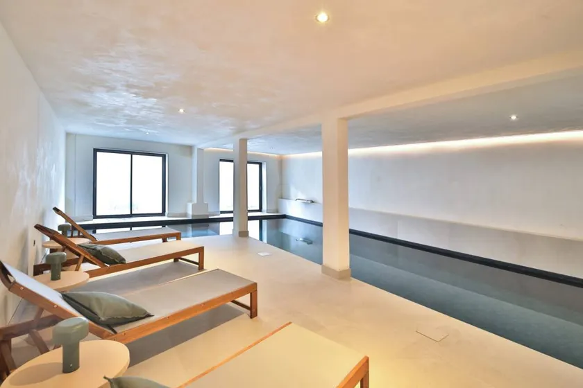 Villa with terrace, BBQ & heated pool - Image 1