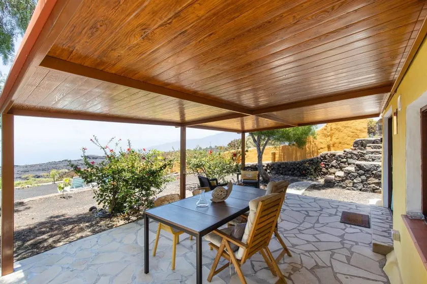 Wunderschönes Chalet mit Garten, Pool und Terrasse | Stadtblick | Perfekt für die Arbeit von Zuhause - Image 1
