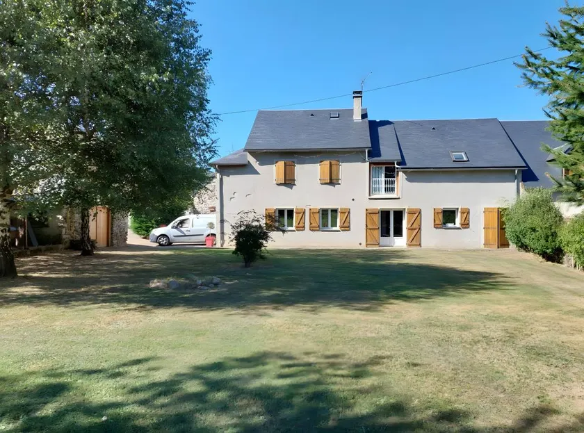 Holiday Home 'Chez Philippe' with Mountain View, Private Garden and Wi-Fi - Image 1