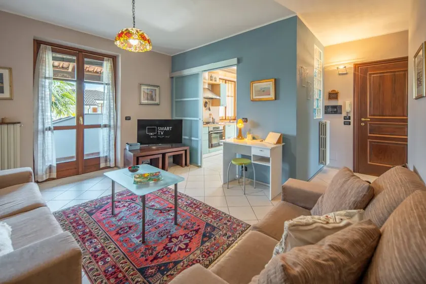 Flat with terrace | City view - Image 1