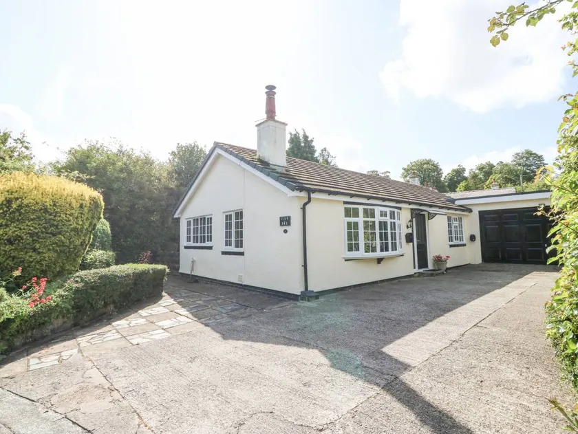 Child-friendly nice cottage with garden | Beach nearby | Pets allowed - Image 1