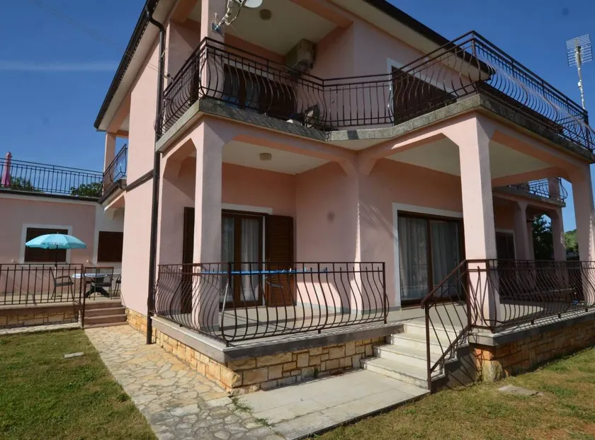 Beautiful apartment with terrace | Next to the beach - Image 1