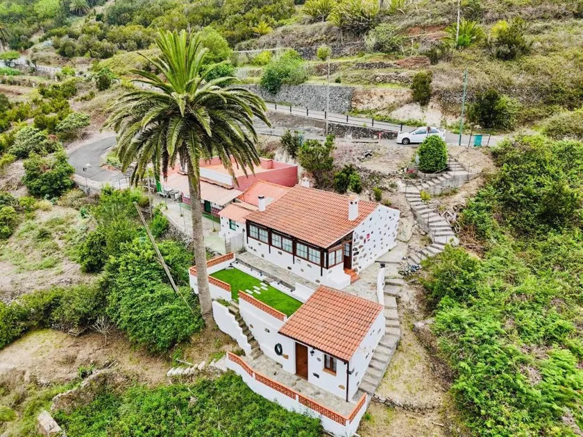House with terrace & barbeque | Garden view | Pet-friendly - Image 1