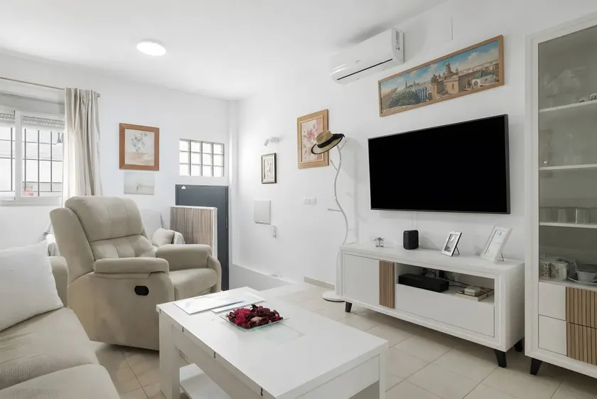 Central House with Private Solarium in Barbate, Costa de la Luz - Image 1