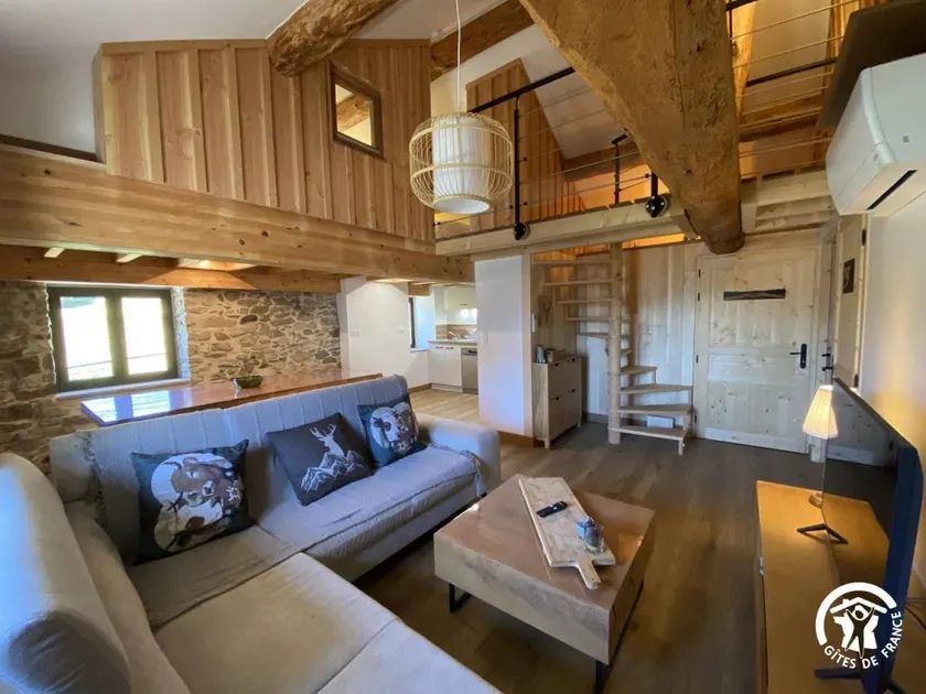 Fully equipped charming gite with terrace, garden & barbeque - Image 1