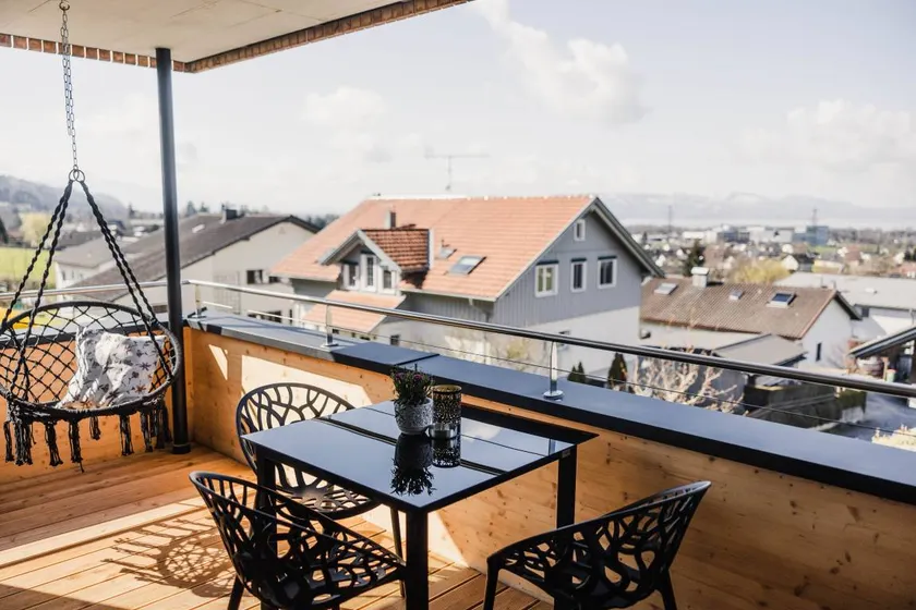 Flat | Mountain view | Suitable for remote work - Image 1