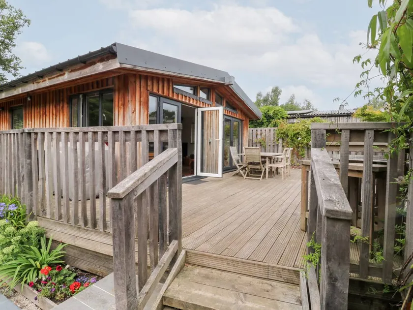 Cottage with garden, jacuzzi & barbecue - Image 1