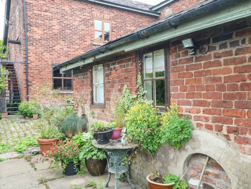 Children-friendly wonderful cottage with garden - Image 1