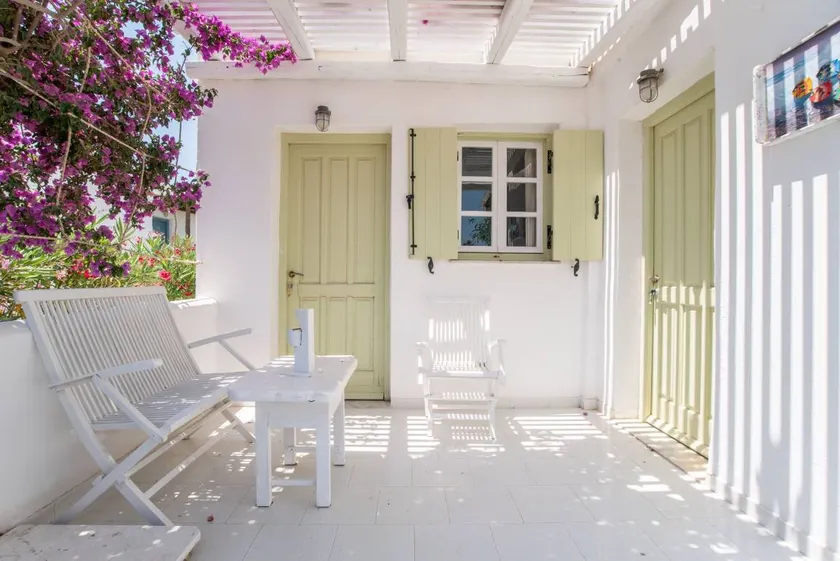 Holiday Home 'Green Retreats 4 Paros' with Mountain View, Wi-Fi and Air Conditioning - Image 1