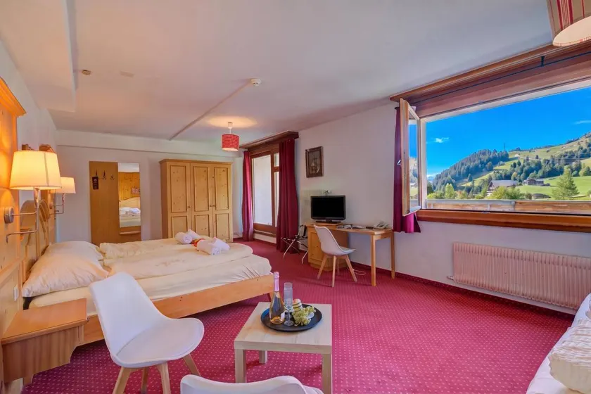 Family-friendly dedicated room with terrace | Mountain view | Close to the ski - Image 1