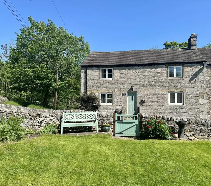 Family-oriented cottage with garden | Dogs allowed - Image 1