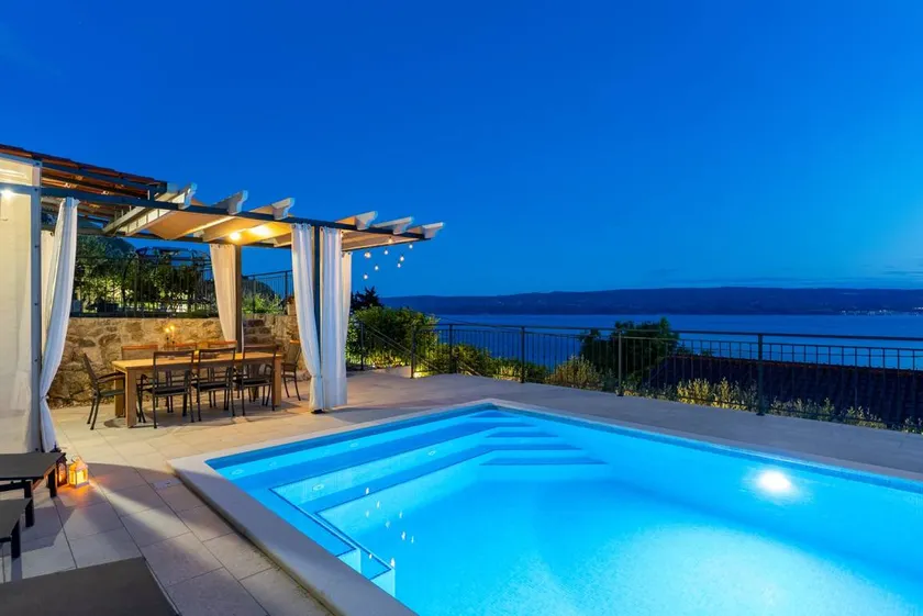 Child-friendly villa with garden, fast internet & private pool | Beach view | Beach nearby - Image 1