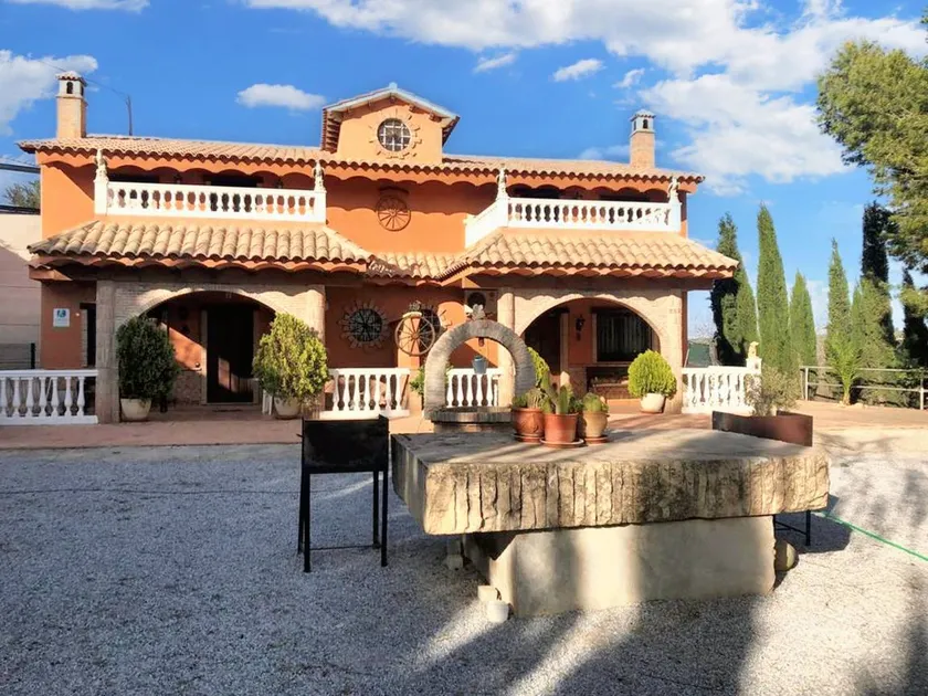 Wonderful house with terrace, private pool & barbecue | Pool view - Image 1