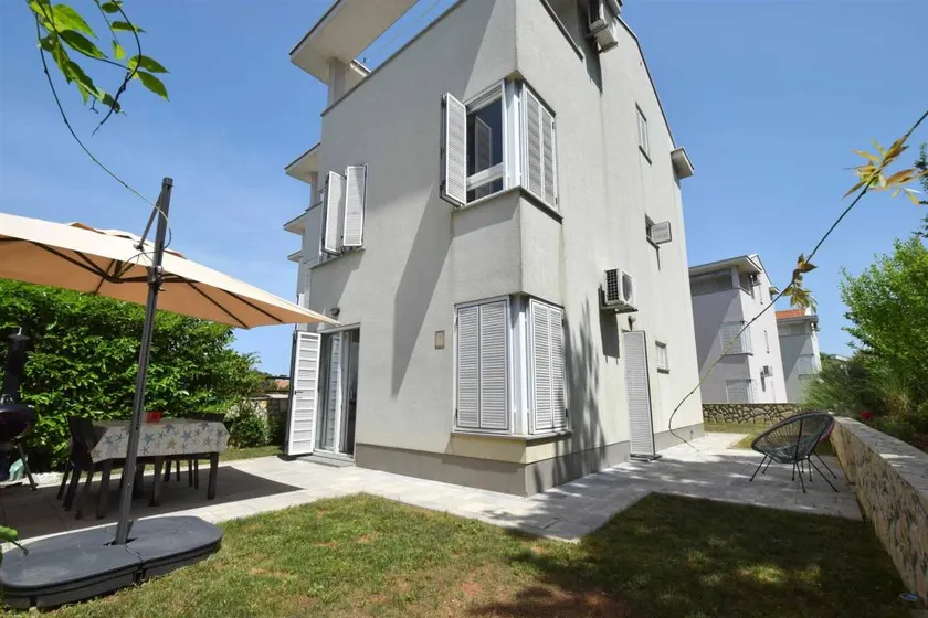 Apartment with terrace & barbecue - Image 1