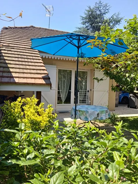 Family-oriented charming gite with terrace, BBQ & garden | Nature view - Image 1
