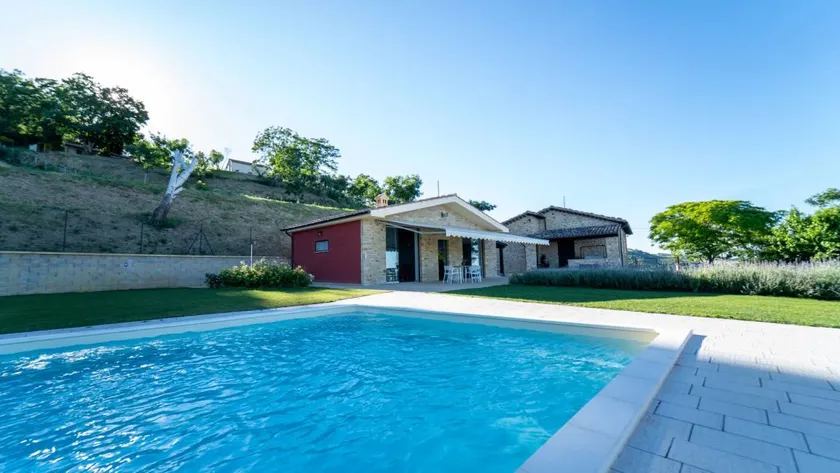 Ferienhaus mit Grill, privatem Pool und Garten | Flussblick - Image 1