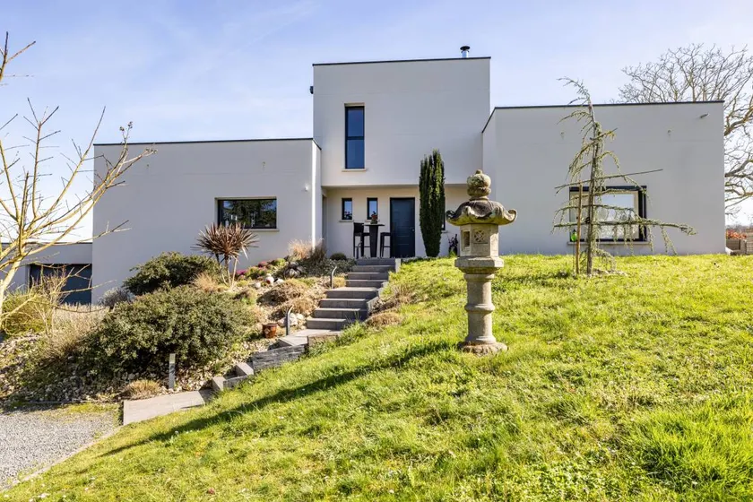 Charming Gîte “Un Thé Sur La Loire” with Private Terrace, Garden, and Wi-Fi - Image 1