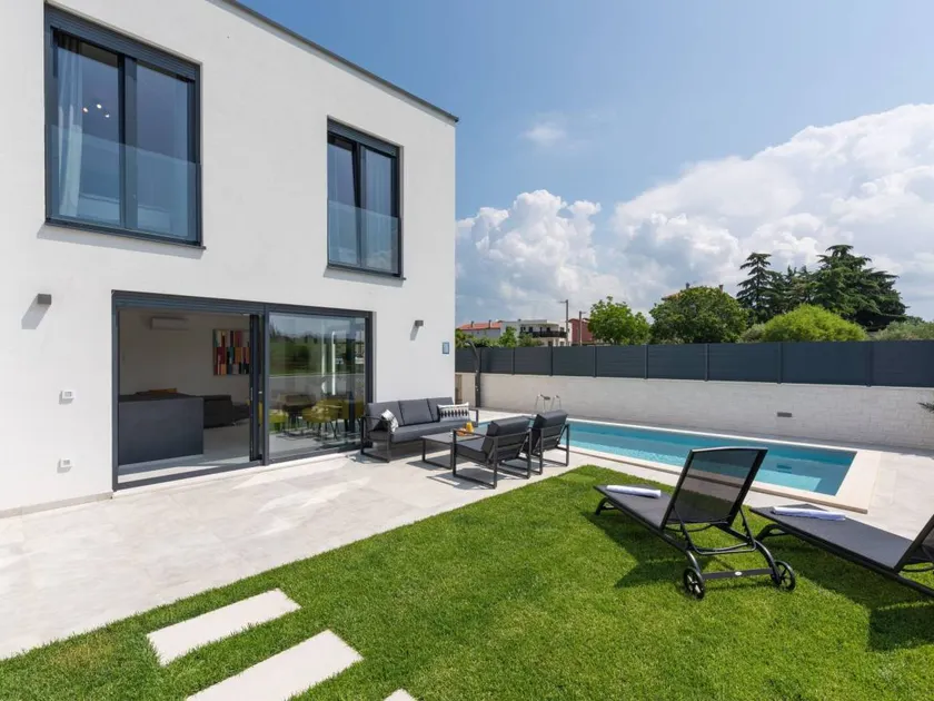 Ferienhaus mit Terrasse, privatem Pool und Grill | Meerblick - Image 1