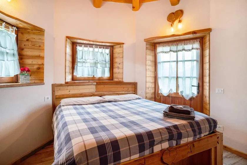 Room 'Camera Rotonda' with Mountain View, Balcony and Wi-Fi - Image 1