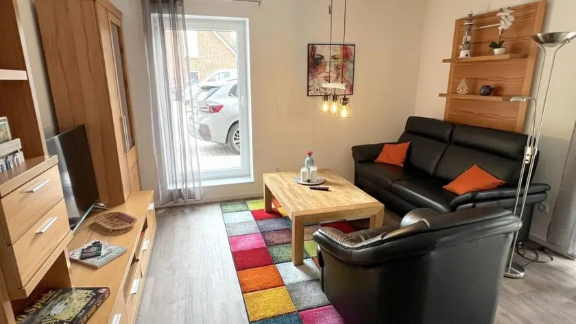 Family-oriented apartment with terrace - Image 1
