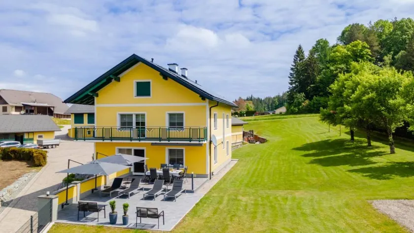 Holiday Home In Carinthia Near Lake Woerthersee - Image 1