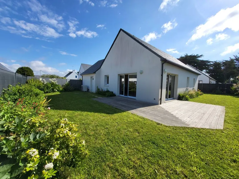 House with terrace, barbeque & garden - Image 1