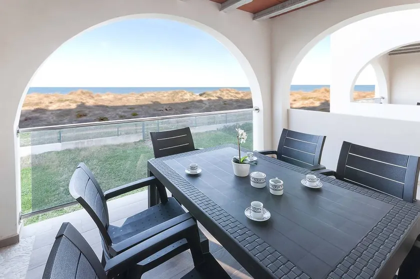 Family-oriented wonderful chalet with terrace | Beach nearby - Image 1