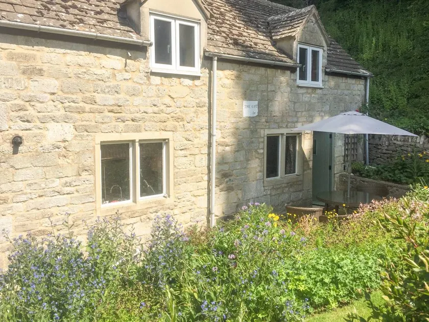 Cottage with garden & BBQ - Image 1