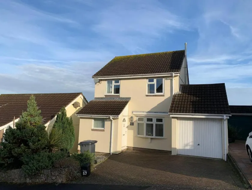 Family-friendly nice cottage with garden | River view | Pets are welcome - Image 1