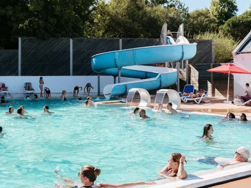 Family-oriented nice mobile home with terrace & heated pool | Pet-friendly - Image 1