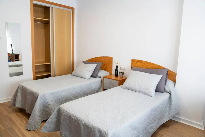 Espléndida habitación compartida con terraza - Image 1