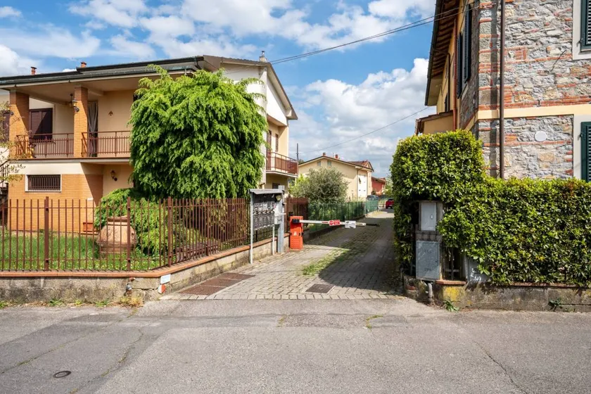 Apartment with garden & terrace | Garden view | Suitable for remote work - Image 1