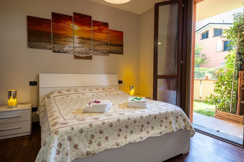 Appartement avec jardin et terrasse | Vue jardin - Image 1