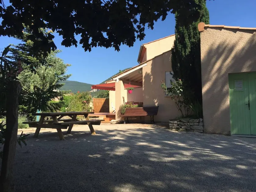 Maison de vacances entièrement équipée avec piscine, terrasse et barbecue | Vue montagne | Parfaite pour le travail à distance - Image 1