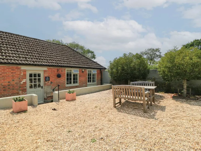 Lovely cottage with garden | Pets allowed - Image 1