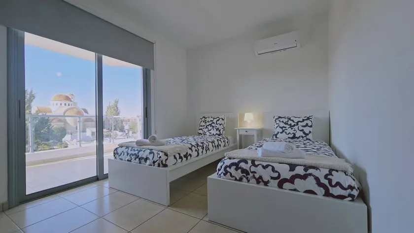Apartment with garden & terrace | Perfect for remote work - Image 1