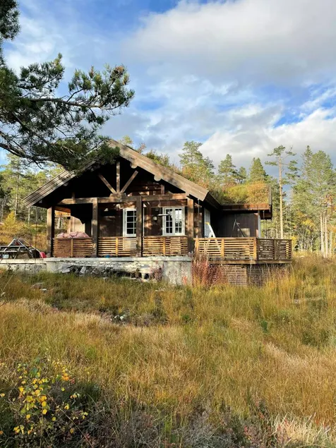 Holiday home with terrace & barbeque - Image 1