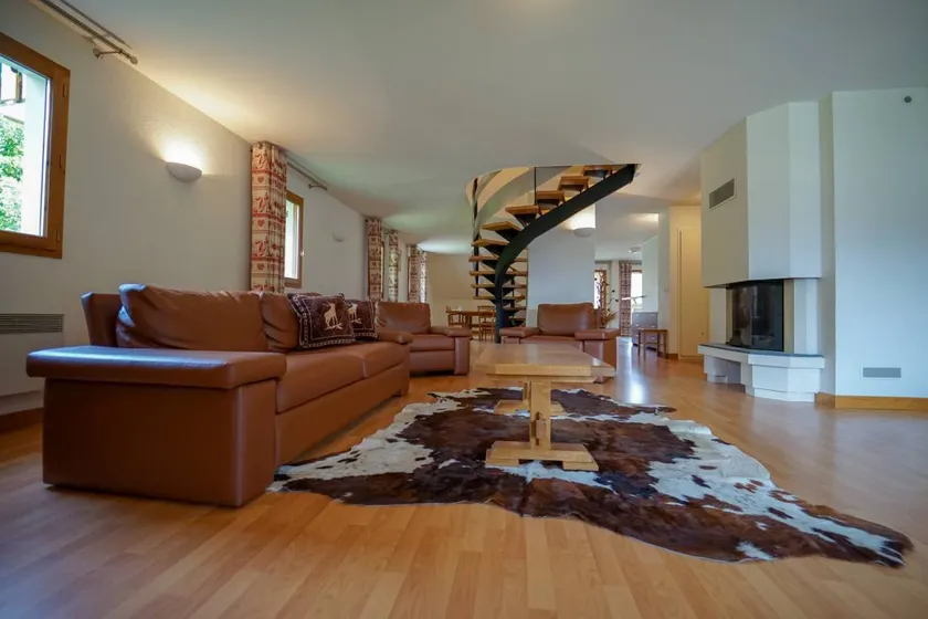 Flat with heated pool - Image 1