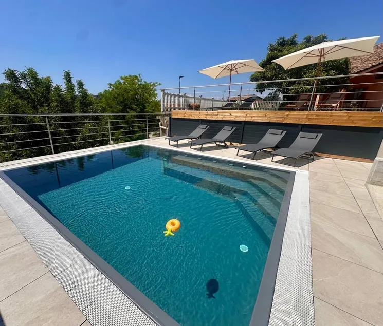 House with jacuzzi, terrace & private pool - Image 1