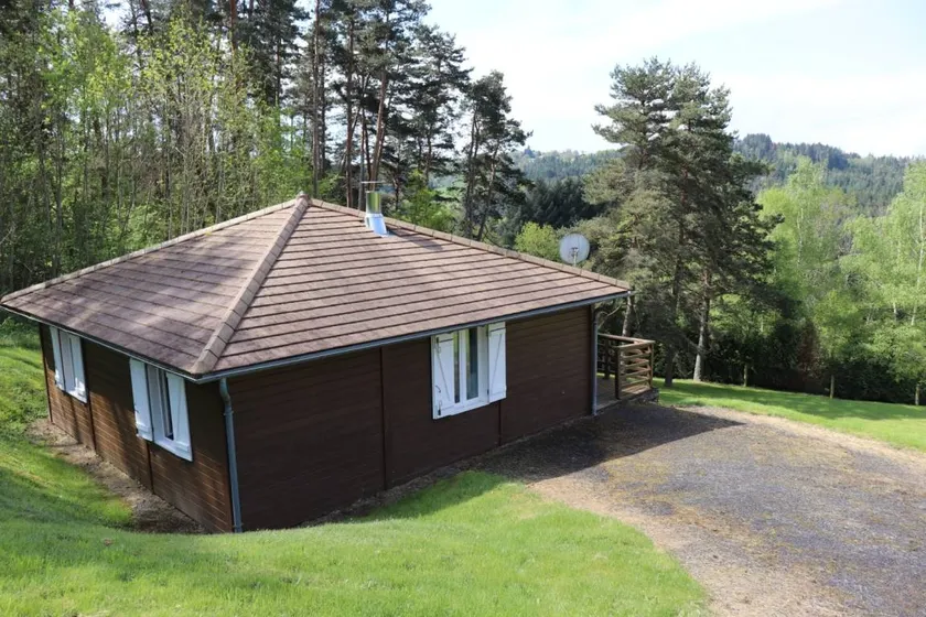 Chalet in the Heart of Auvergne - Image 1