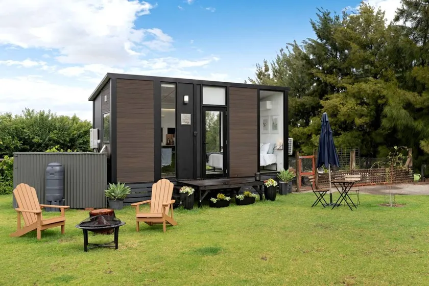 Beautiful Tiny House with Stunning Lakefront Views Perfect for Outdoor Activities in New South Wales, Australia - Image 1